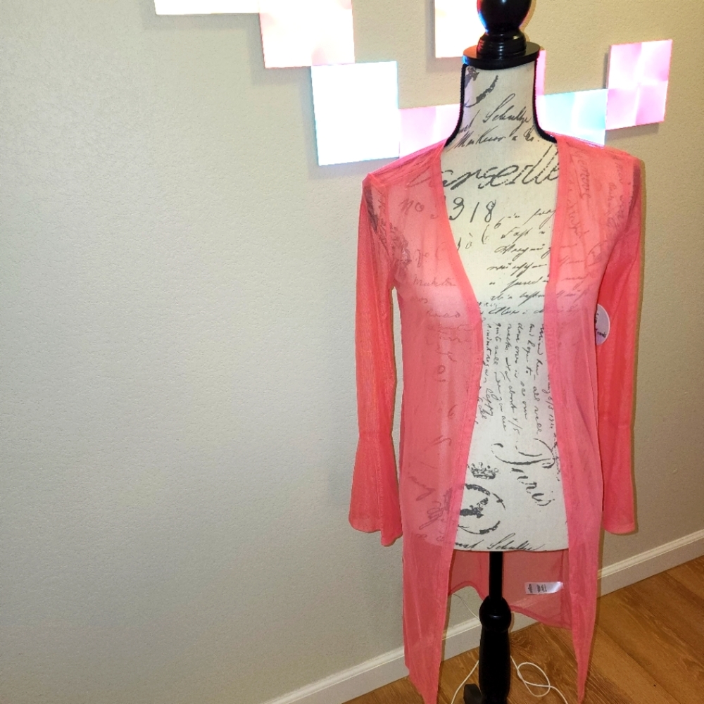 Full circle trends with love ❤️  pink shear top